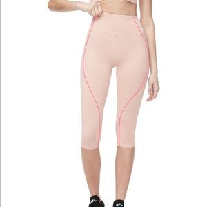 Good American NWT Electric Feel Crop Leggings Heathered Pink XS